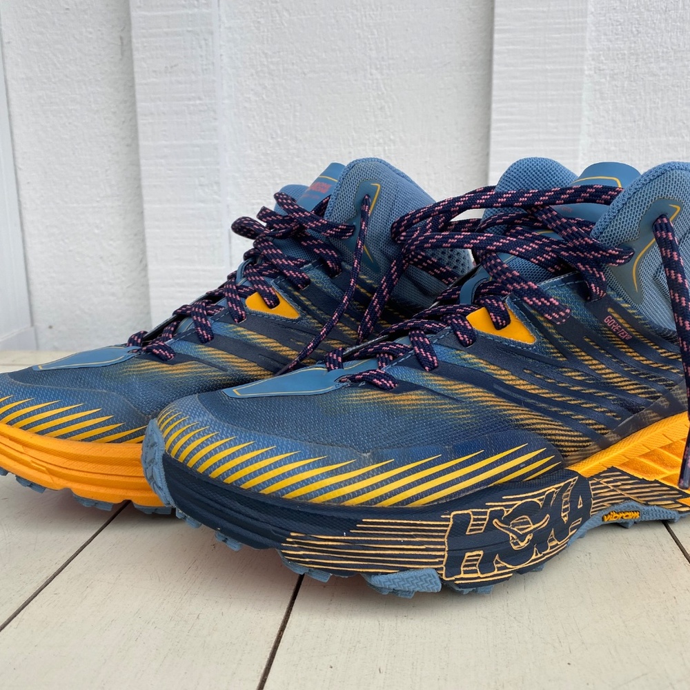 HOKA hiking shoes  Speedgoat Mid GORETEX 2